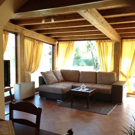 Barullo-centoia Sleeps 6 Pool Air Con Wifi *